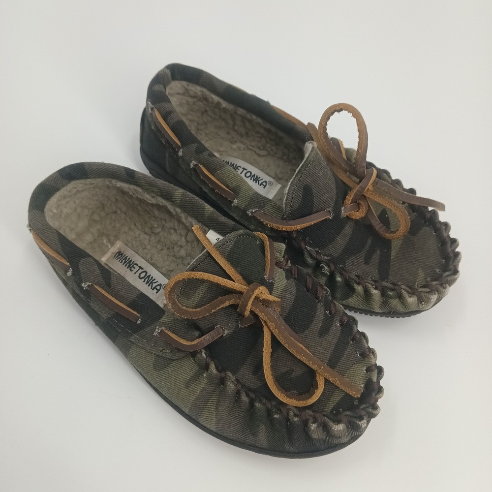 Minnetonka Kids Camo Faux Fur Lined Moccasin Slippers Green Brown 48530 Size 12